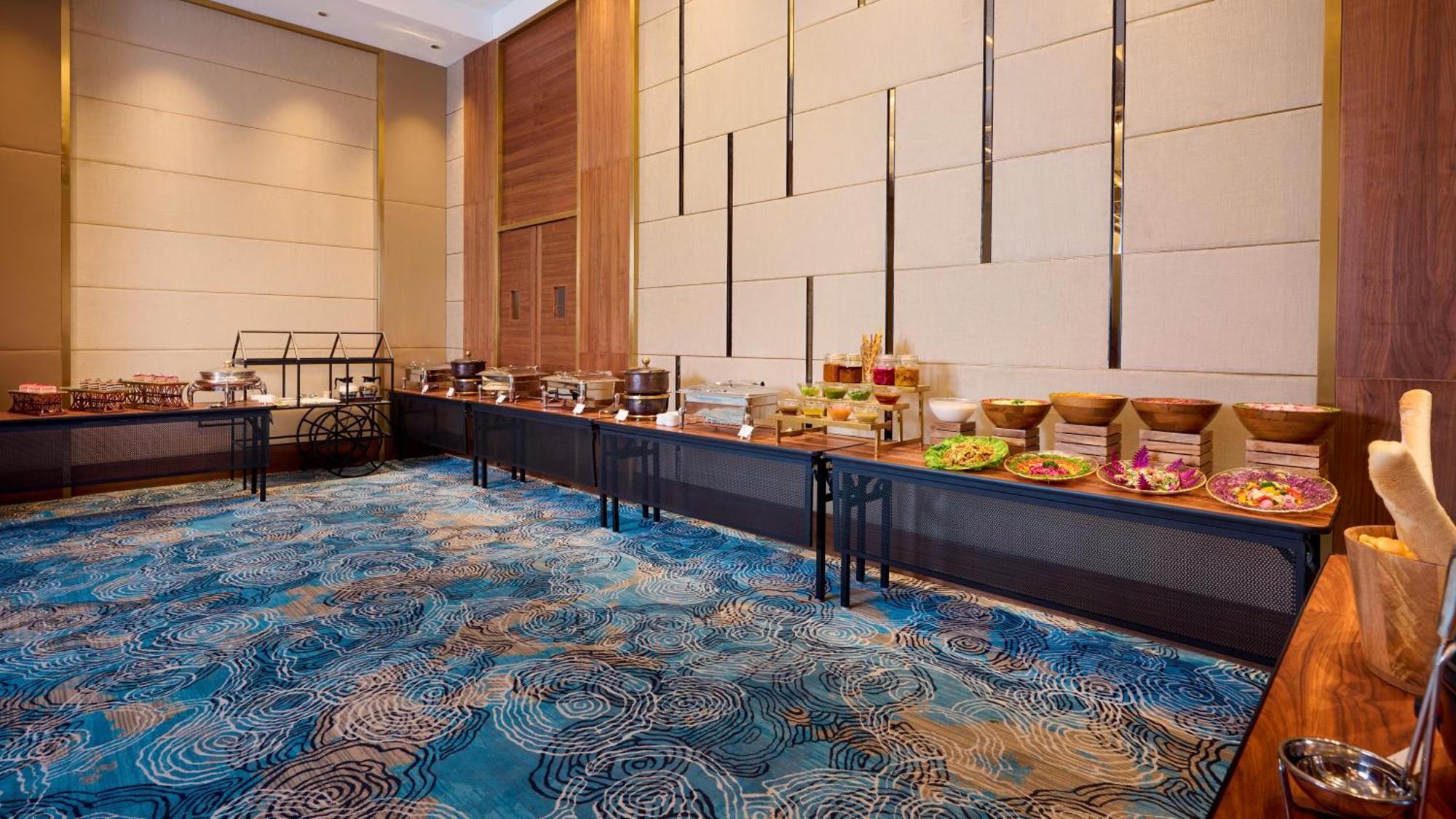Iris Sarovar Portico 구르가온 외부 사진