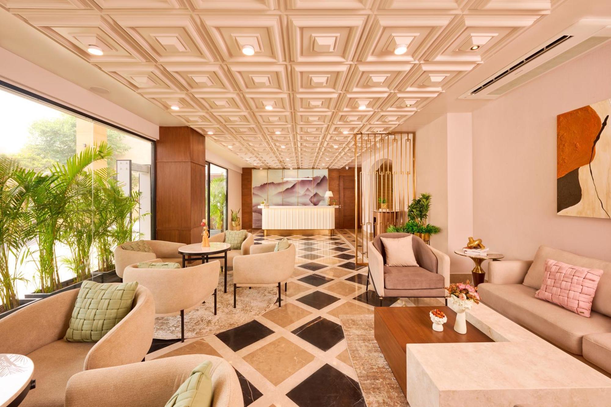 Iris Sarovar Portico 구르가온 외부 사진