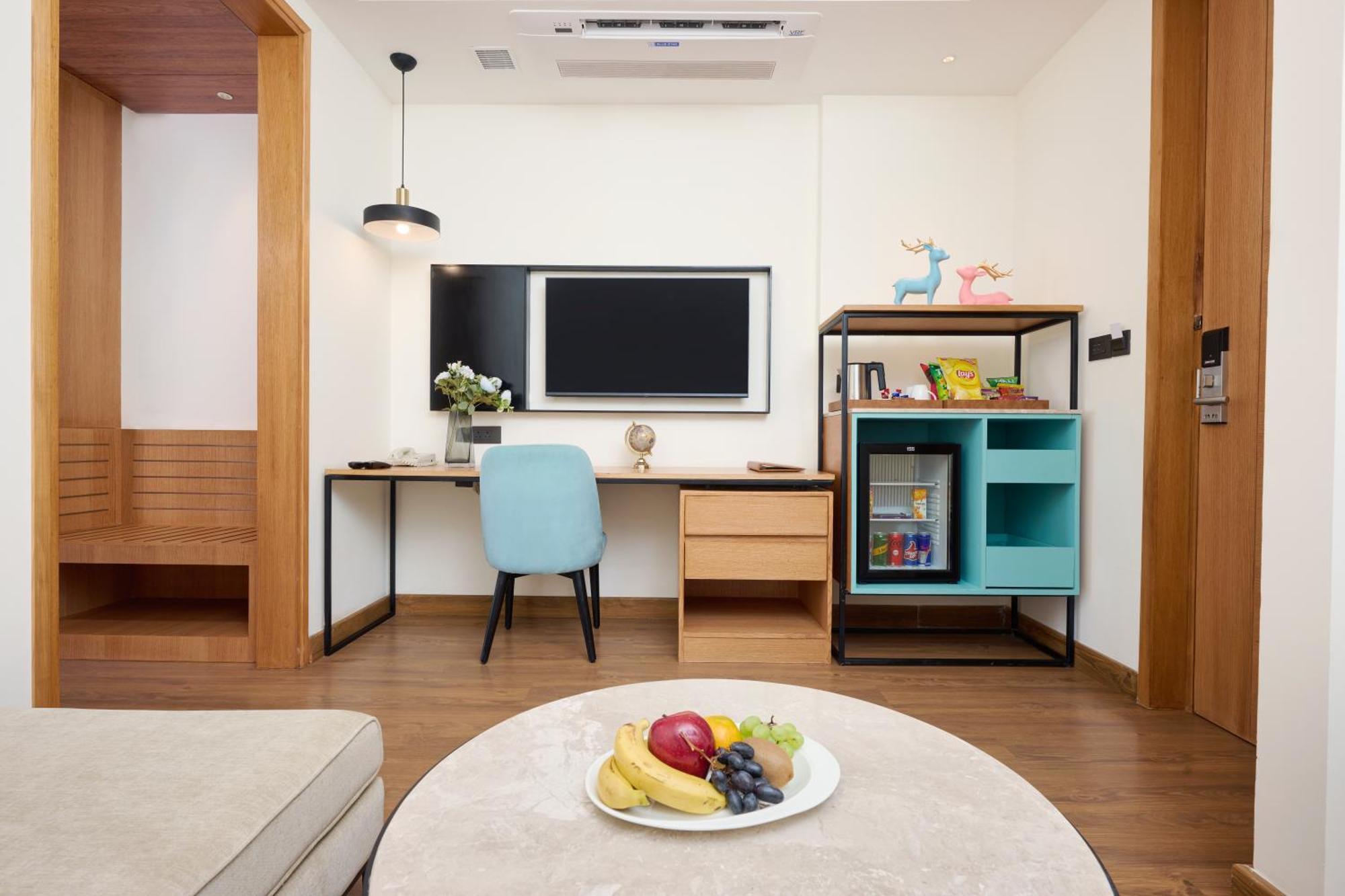 Iris Sarovar Portico 구르가온 외부 사진