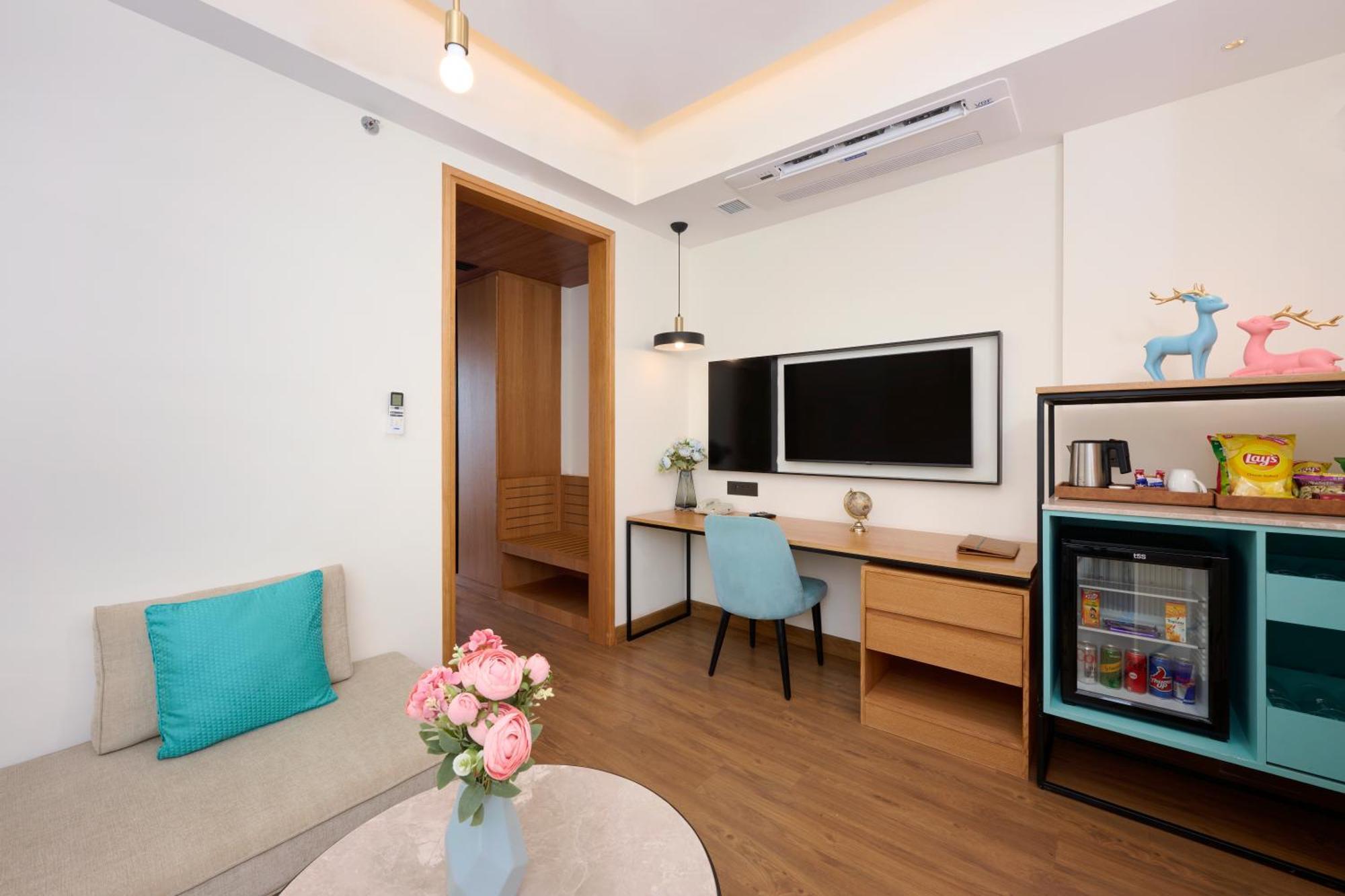 Iris Sarovar Portico 구르가온 외부 사진